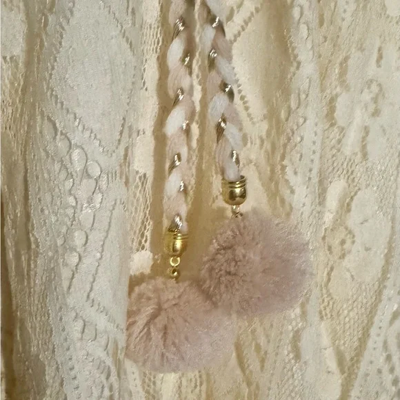 NWOT Cupshe V-neck Boho Lace Ruching Sundress with Tassels, size Medium - Picture 4 of 7